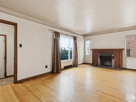 3rd image of 11406 Strathmoor St