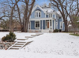 1904 Girard Ave S, Minneapolis, MN 55403