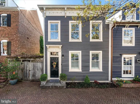530 N Columbus St, Alexandria, VA 22314