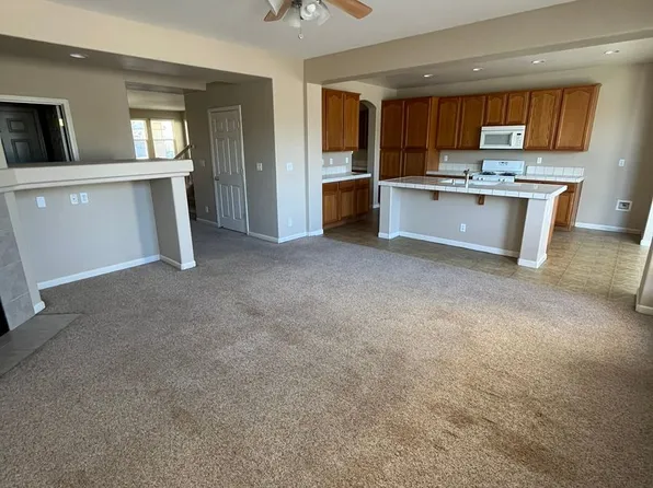 1520 Manzanita Way, Los Banos, CA 93635