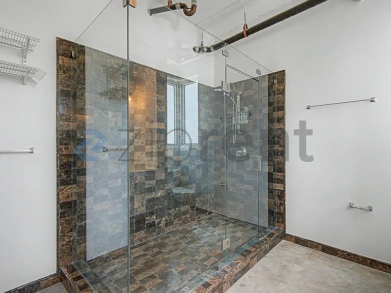 103 SE 4th Ave #203 — Photo 32
