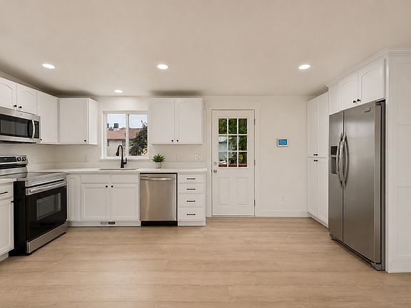 5th image of 2492 W Starling Cir