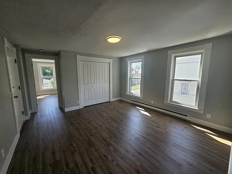 17 Holland Ave #3 — Photo 6