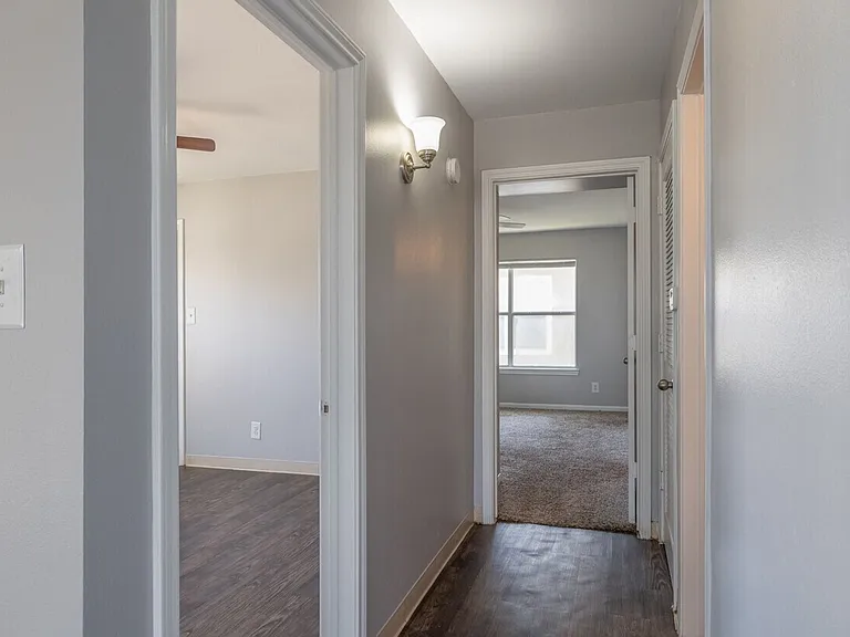 Amistad Apartments — Photo 17