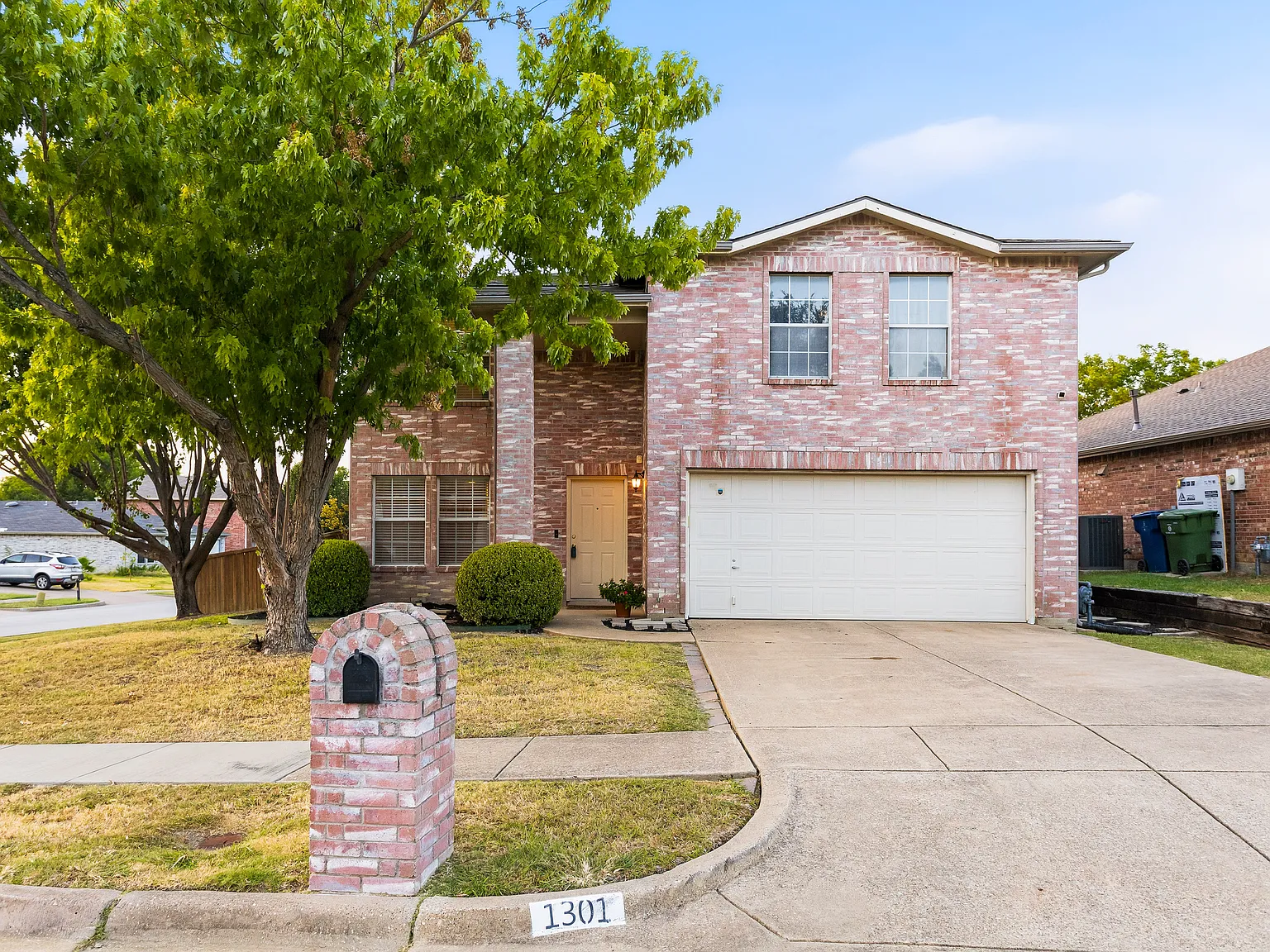 4 bed, 2.5 bath, 1988 sqft, $2,750 — Photo 3