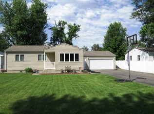 413 3rd St, Washburn, IA 50702