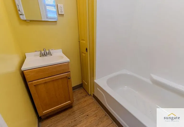 2900 E Strathmore Ave #1 — Photo 13