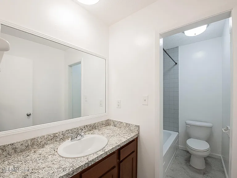 1217 Park Ave #28 — Photo 15