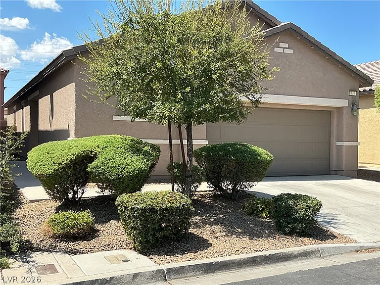 739 Crest Valley Pl — Photo 2