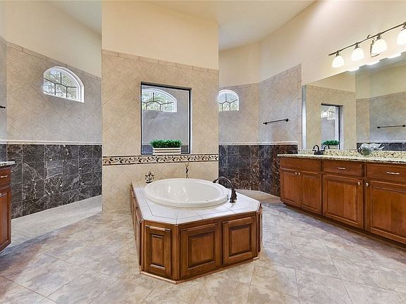 3rd image of 116 Angler Ln