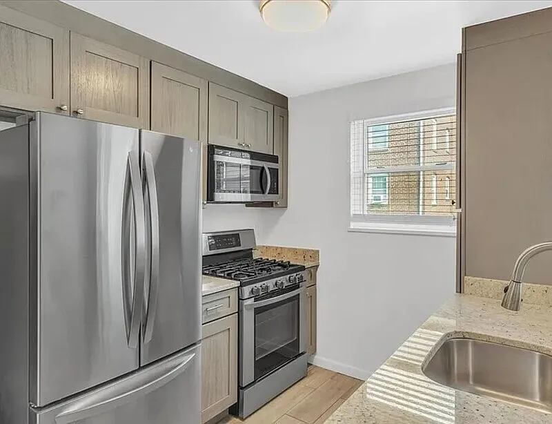 1 bed, 1.0 bath, 960 sqft, $1,254 — Photo 2