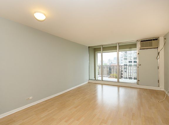4th image of 1960 N Lincoln Park West Ave #801