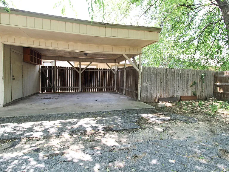 4724 Oakfield Way — Photo 13