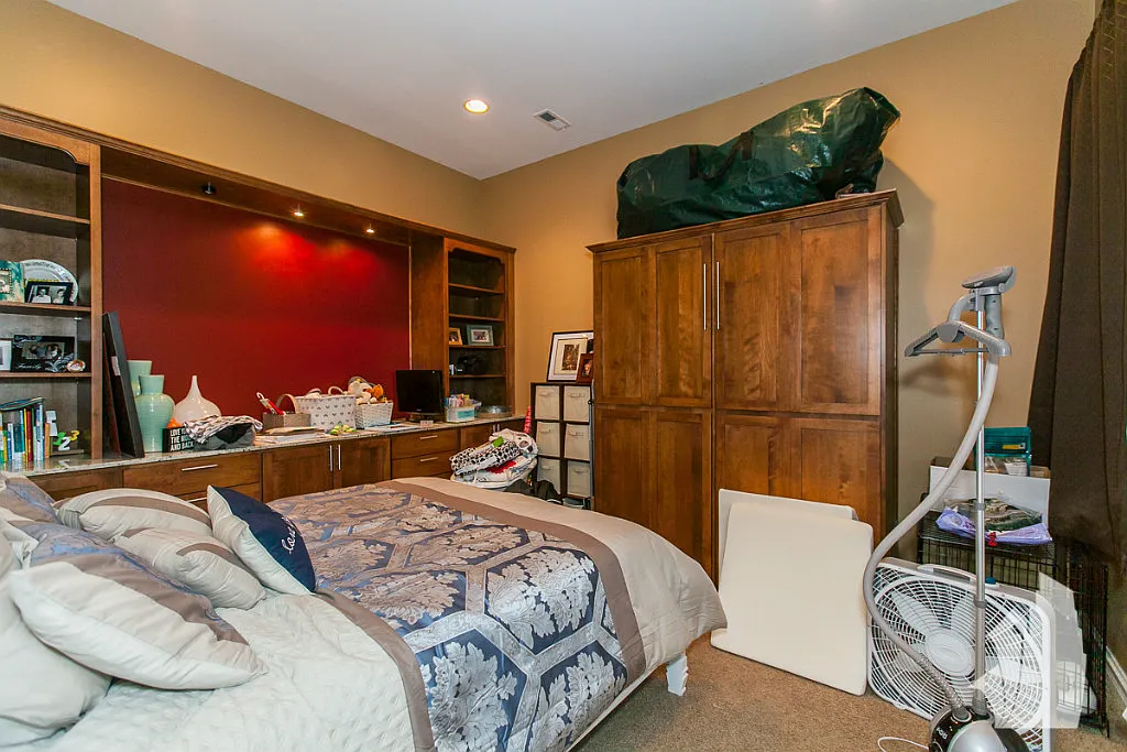 Luxury 2BR/2BA Condo with Private Rooftop Deck & Garage Parking — Photo 2