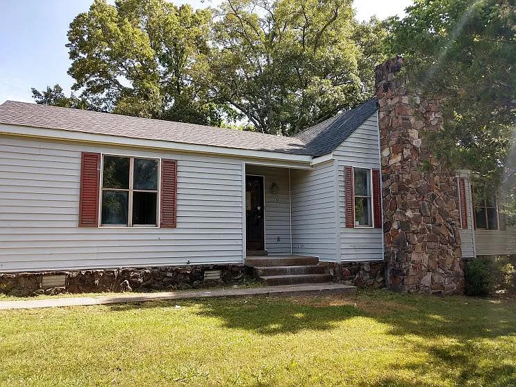 Building Photo - 9 Seven Oaks Dr