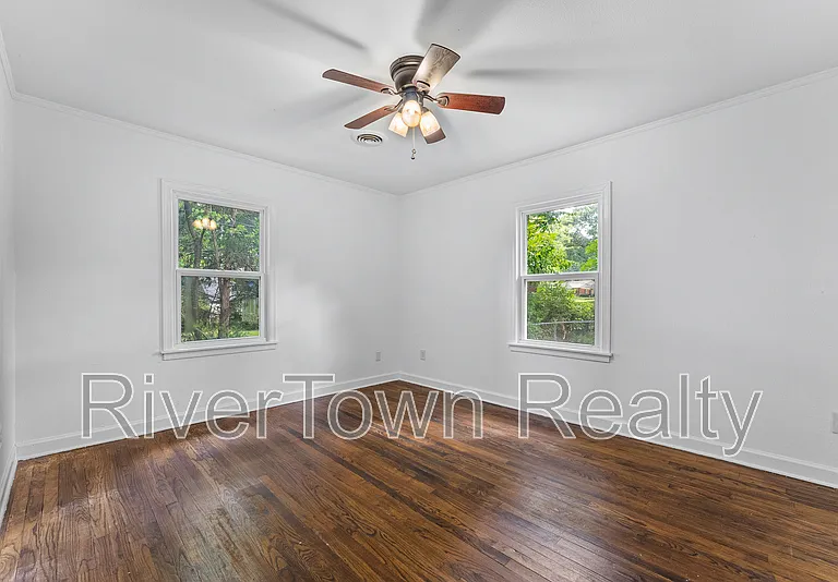 810 Indian Dr — Photo 15