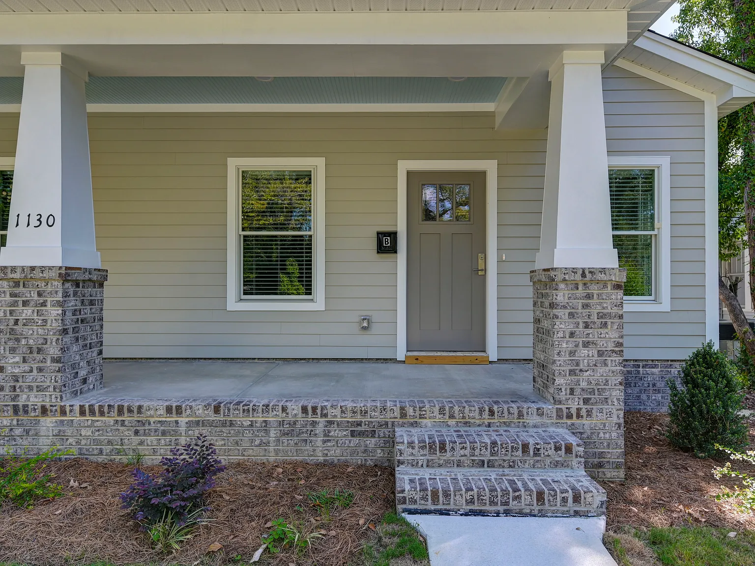 3 bed, 1220 sqft, $3,000 — Photo 2