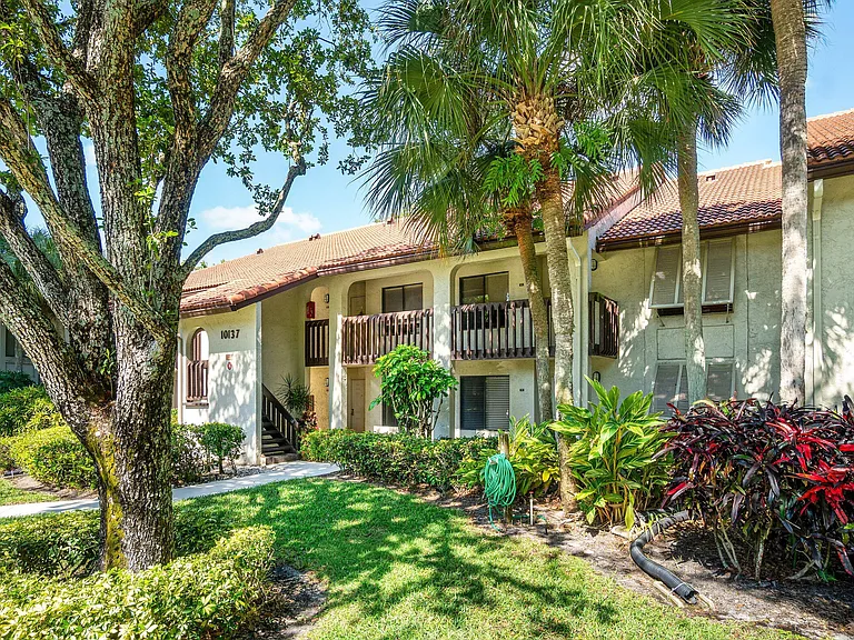 10137 Mangrove Dr #203 — Photo 40