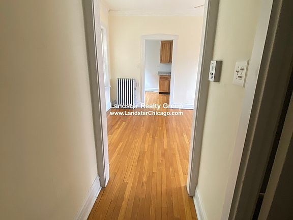 4th image of 7754 N Eastlake Ter APT 2