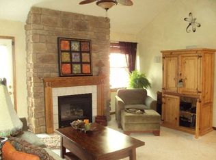 2554 Woodlawn Cir NW, Canton, OH 44708
