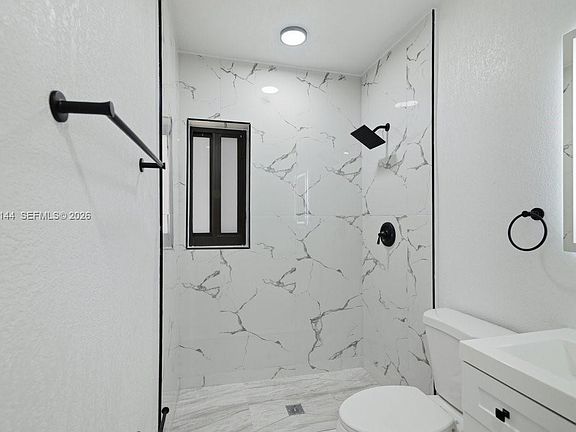 2nd image of 1480 NE 150th St