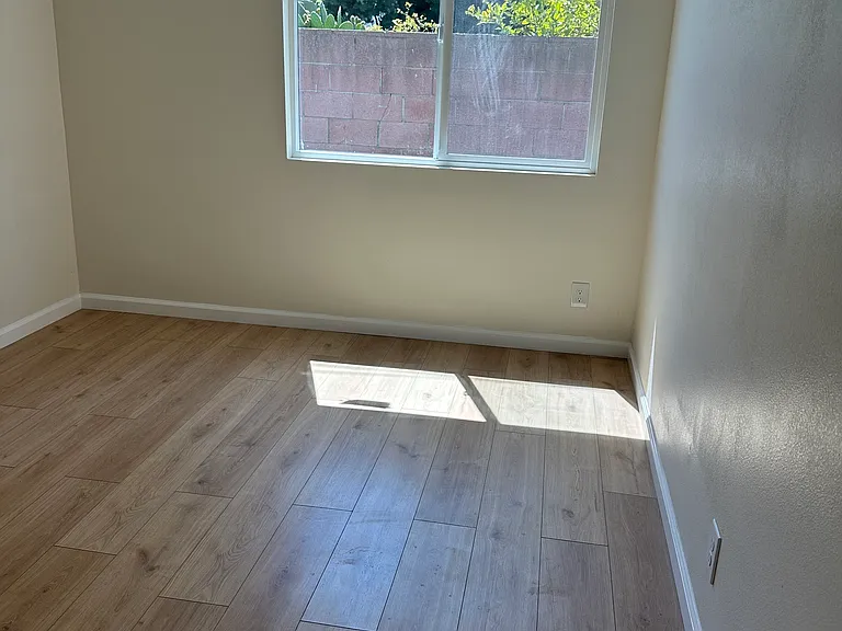 8426 Ramsgate Ave — Photo 8