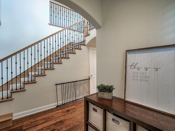 5th image of 18292 Solano Pl