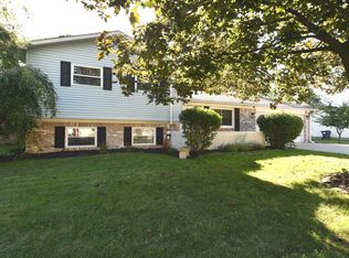 1185 Apple Valley Rd, Greenwood, IN 46142