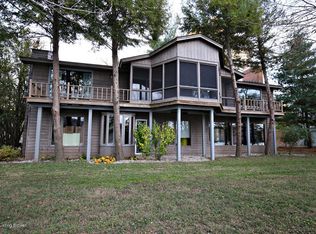 1108 Riverside Dr, Prospect, KY 40059