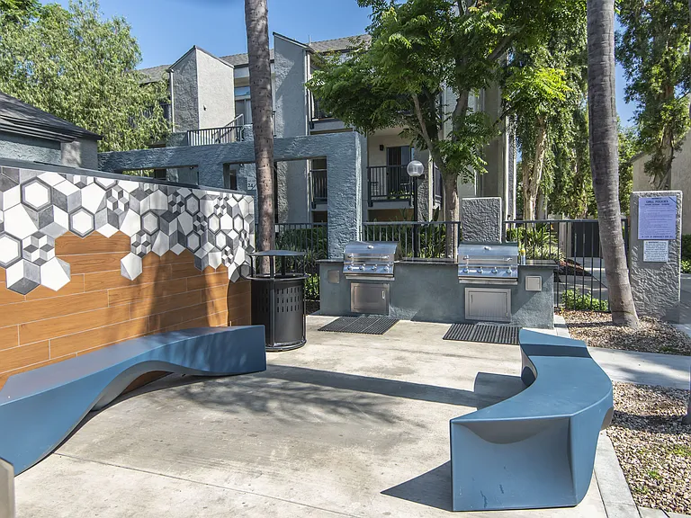 310 Jefferson Apartments — Photo 33
