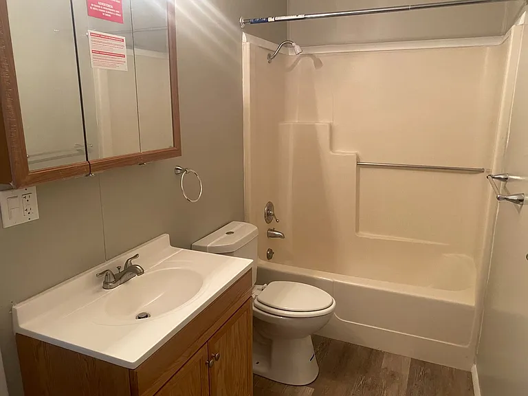 503 Briar Cir N — Photo 10