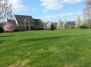 13 Meadow Ridge Rd, Columbia, NJ 07832