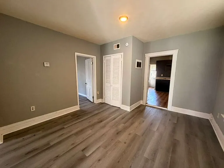 1204 Camden St — Photo 10
