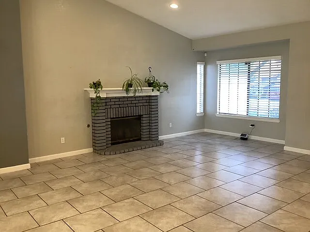 3129 Golfwood Ct — Photo 4