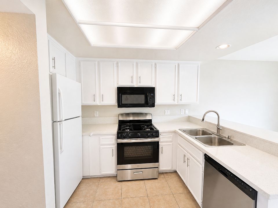 1st image of 1112 S Cypress Ave APT 54
