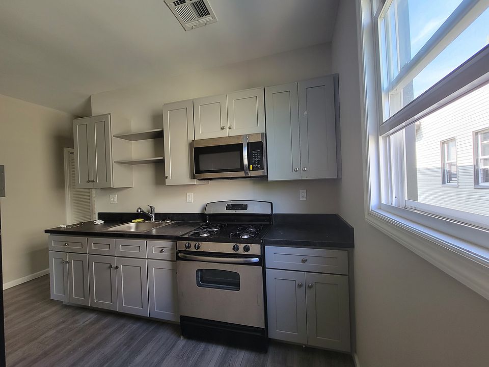 1st image of 887 Springfield Ave #3E