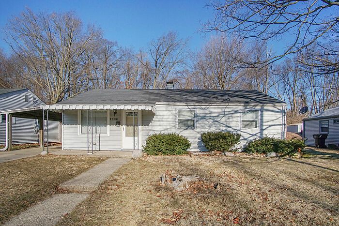 1st image of 1007 E Chippewa Ave
