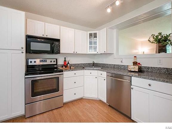 4th image of 11836 Brookmont Dr
