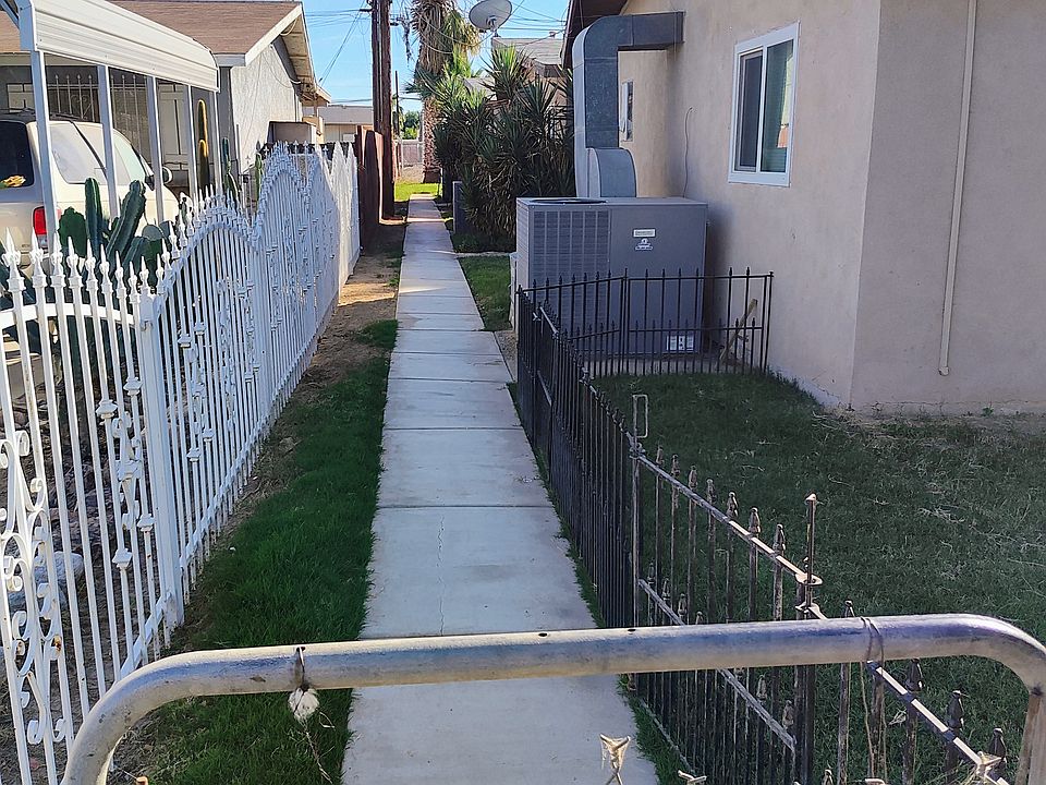 Front Entrance to Property.