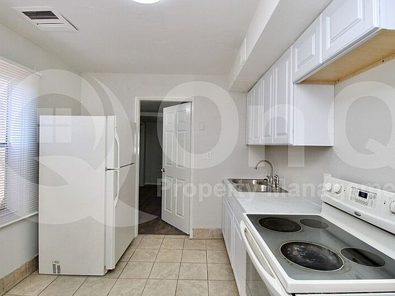 3rd image of 432 E 1st St Unit 1
