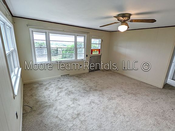 3rd image of 120 Dawley Dr
