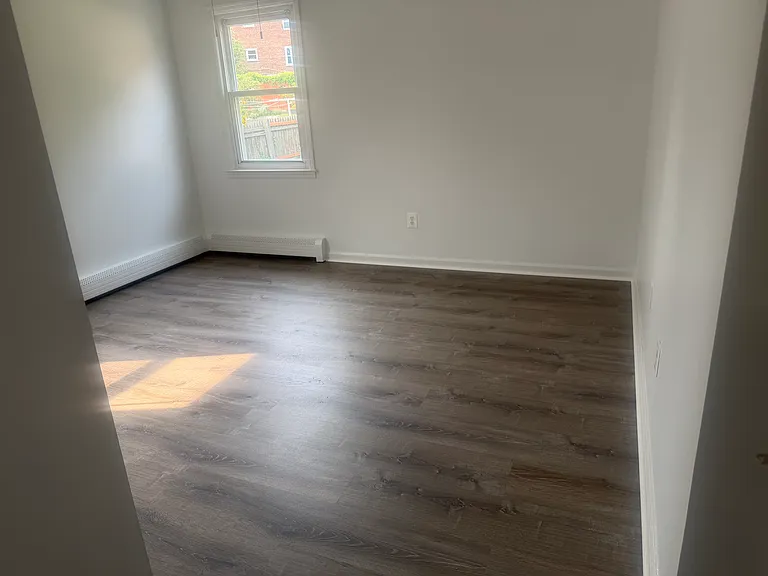 8 Greenwood Rd #1 — Photo 14