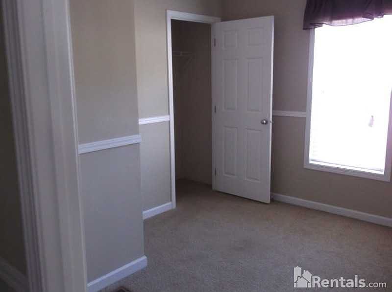 2nd image of 03 Estees St