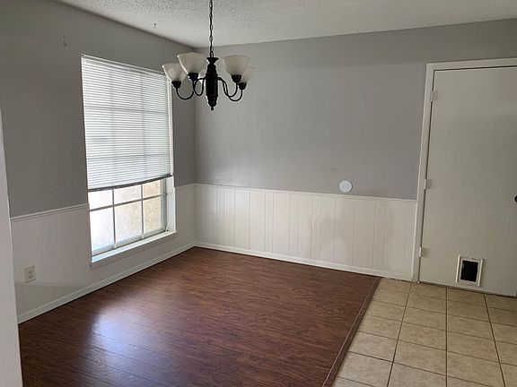 2nd image of 6211 NW Cedarwood Dr