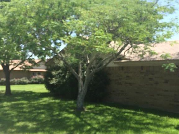4th image of 202 E Hogan Dr
