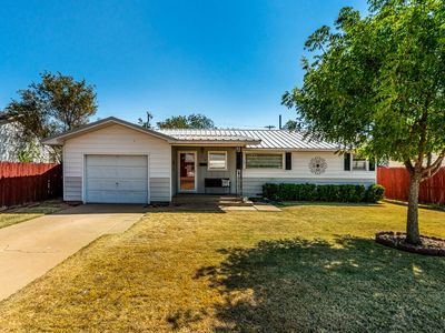 710 N Maxwell Ave, Tulia, TX, 79088