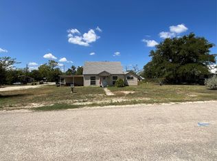 302 Hillcrest St, Hico, TX 76457