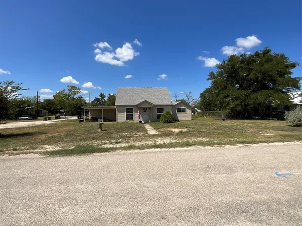 302 Hillcrest St, Hico, TX 76457