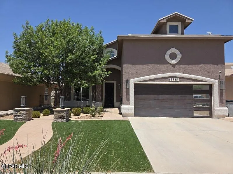 3 bed, 2.5 bath, 2408 sqft, $2,500 — Photo 3