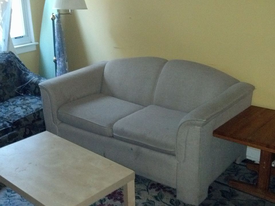 2nd image of 123 Louis St #2